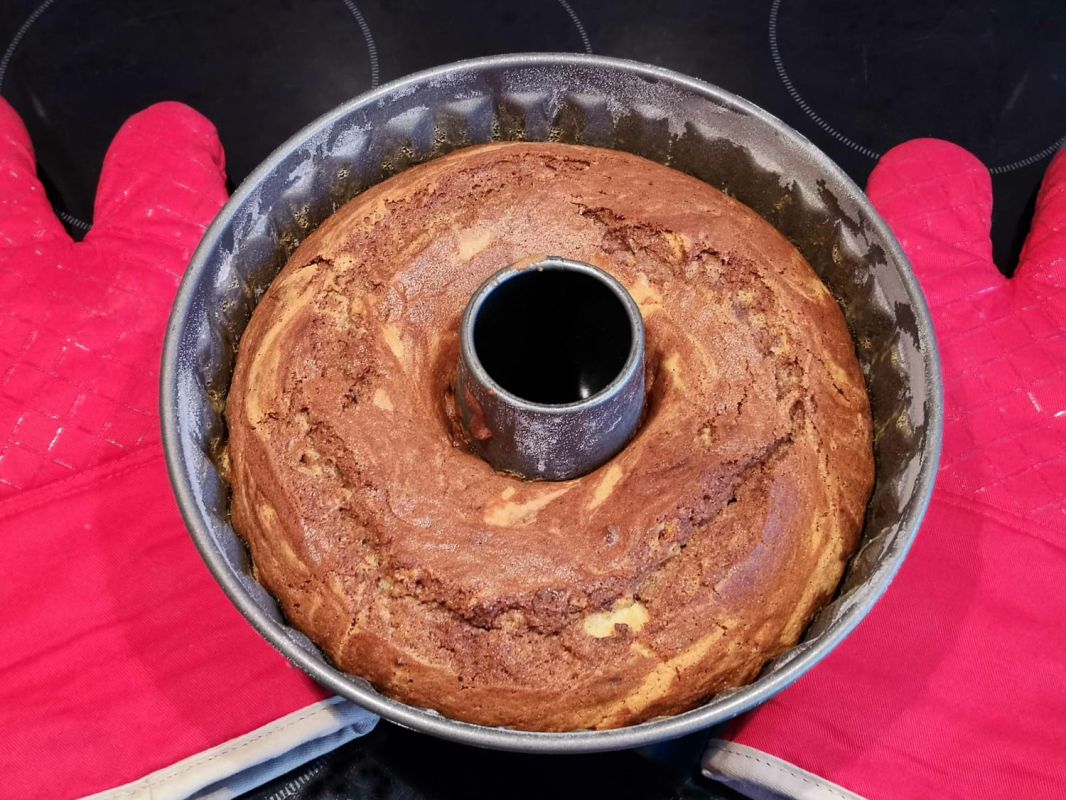 Démoulage parfait : la technique simple qui va changer votre pâtisserie