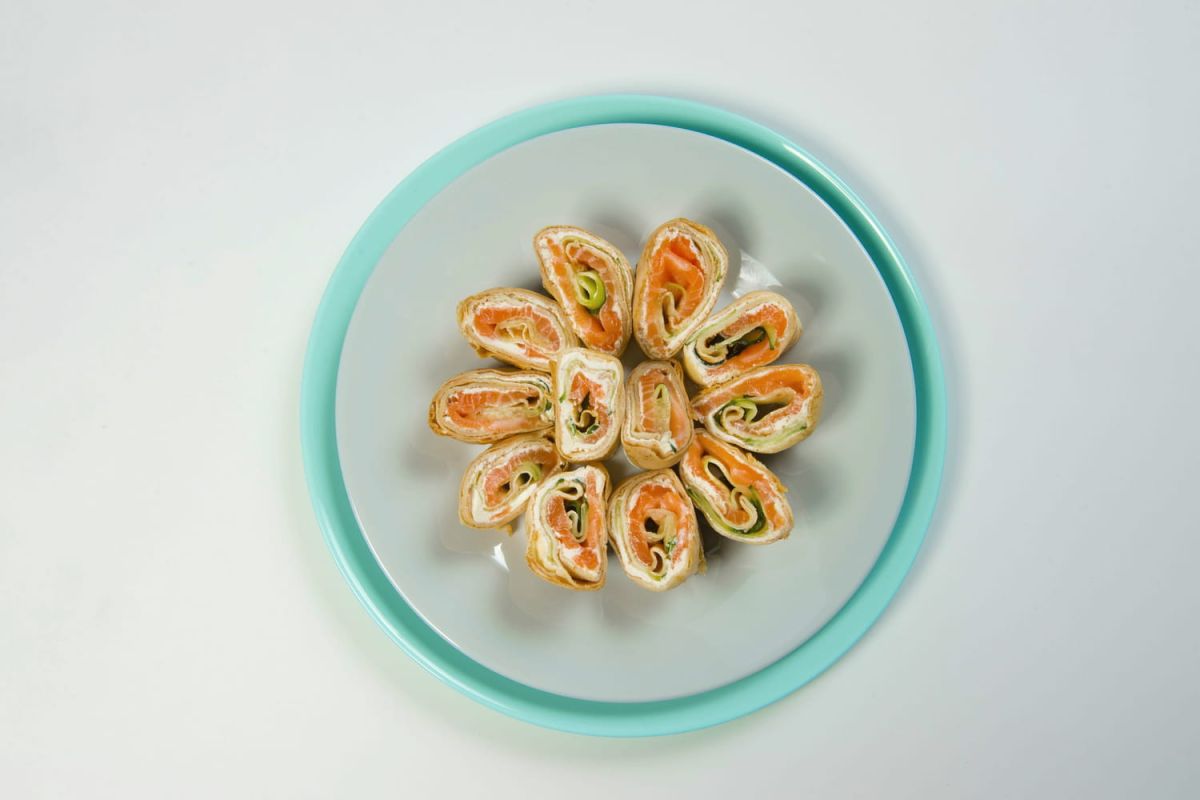 Galettes roll au saumon fumé de Cyril Lignac