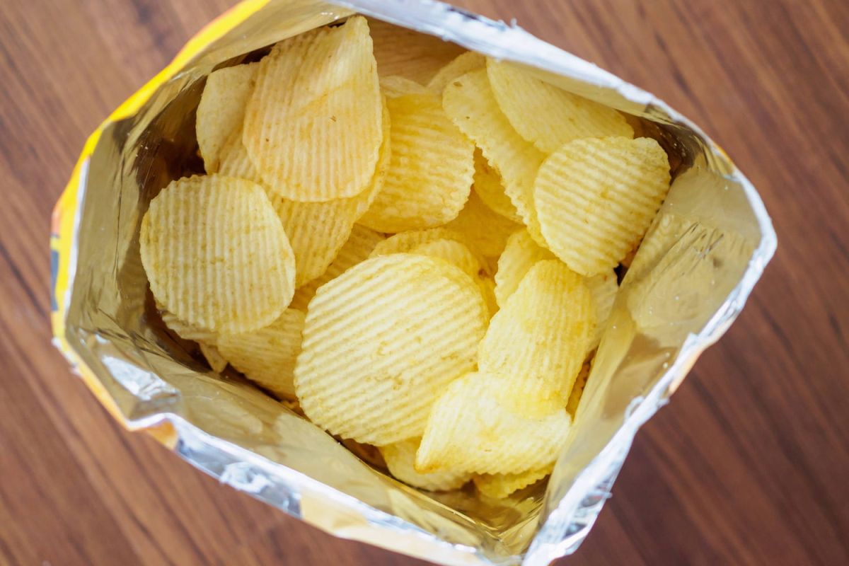 la méthode étonnante pour redonner du croustillant à vos chips en 30 secondes