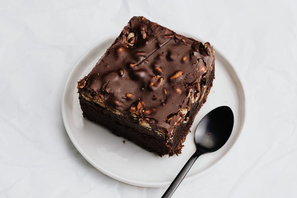 un gâteau au chocolat facile : 3 ingrédients et zéro cuisson