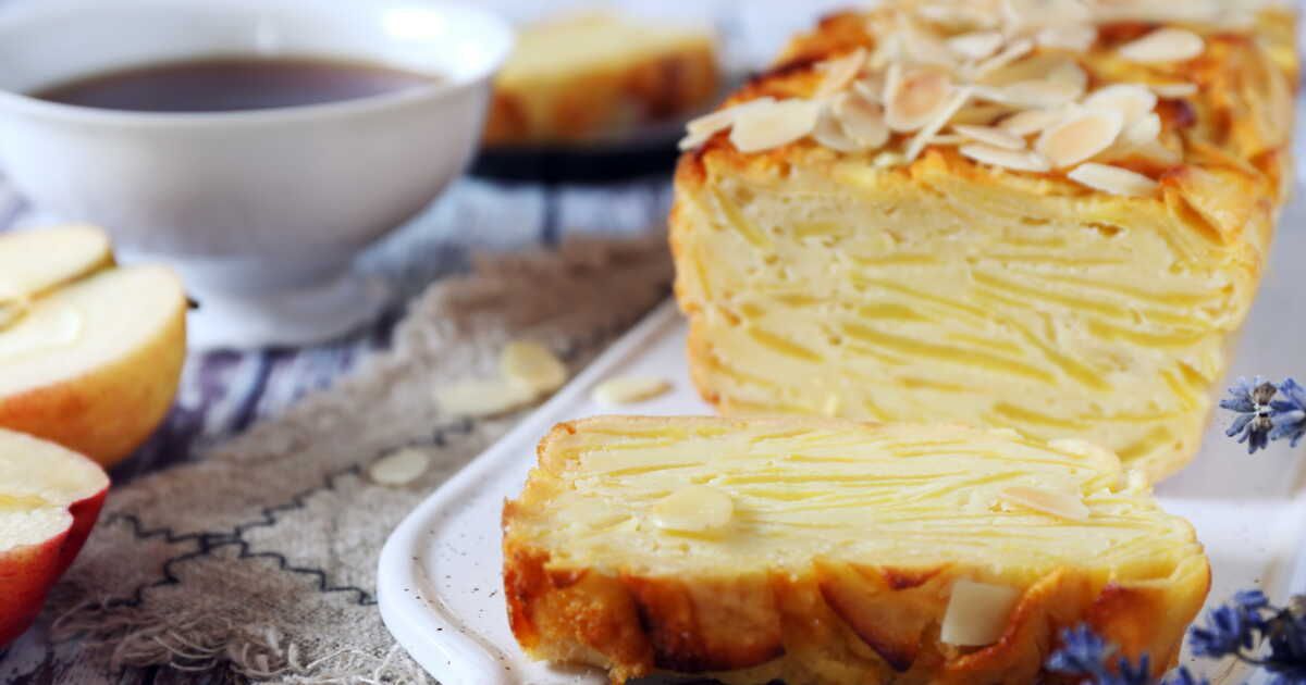 Un gâteau réconfortant : découvrez l'invisible aux pommes façon crumble