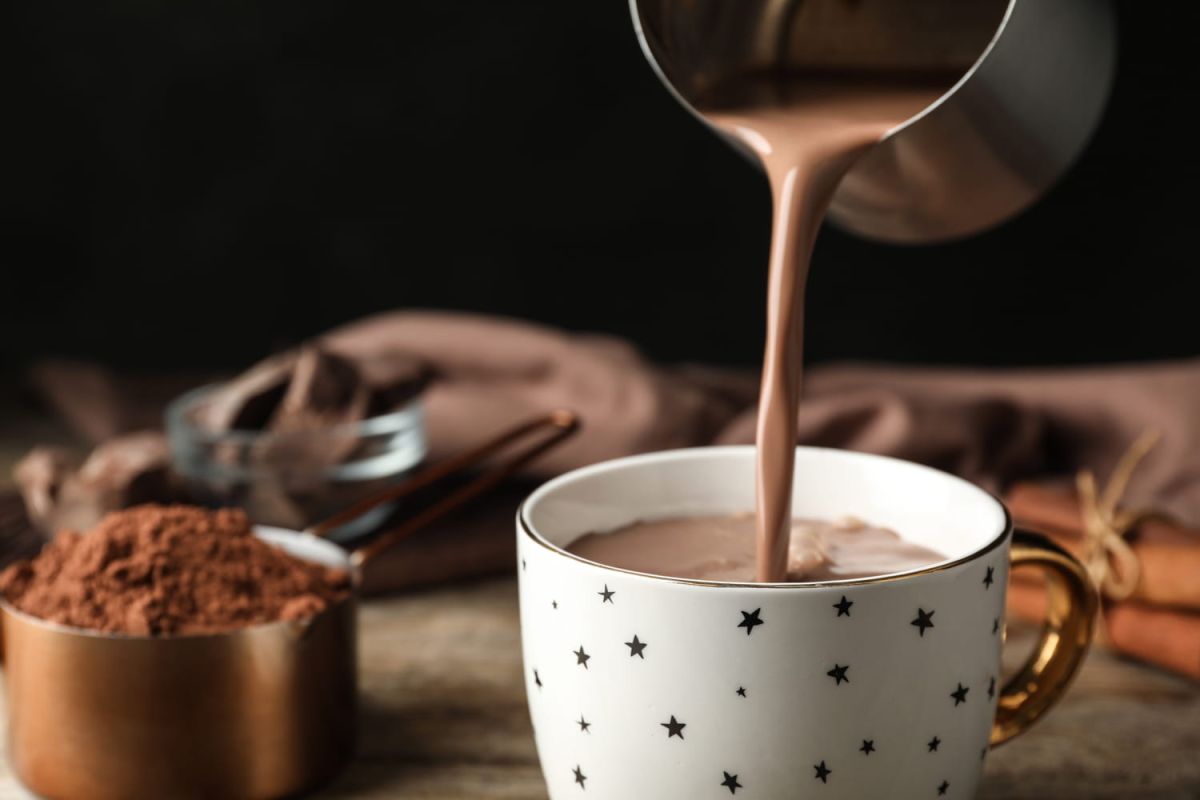 Comment éviter la peau de lait dans votre chocolat chaud