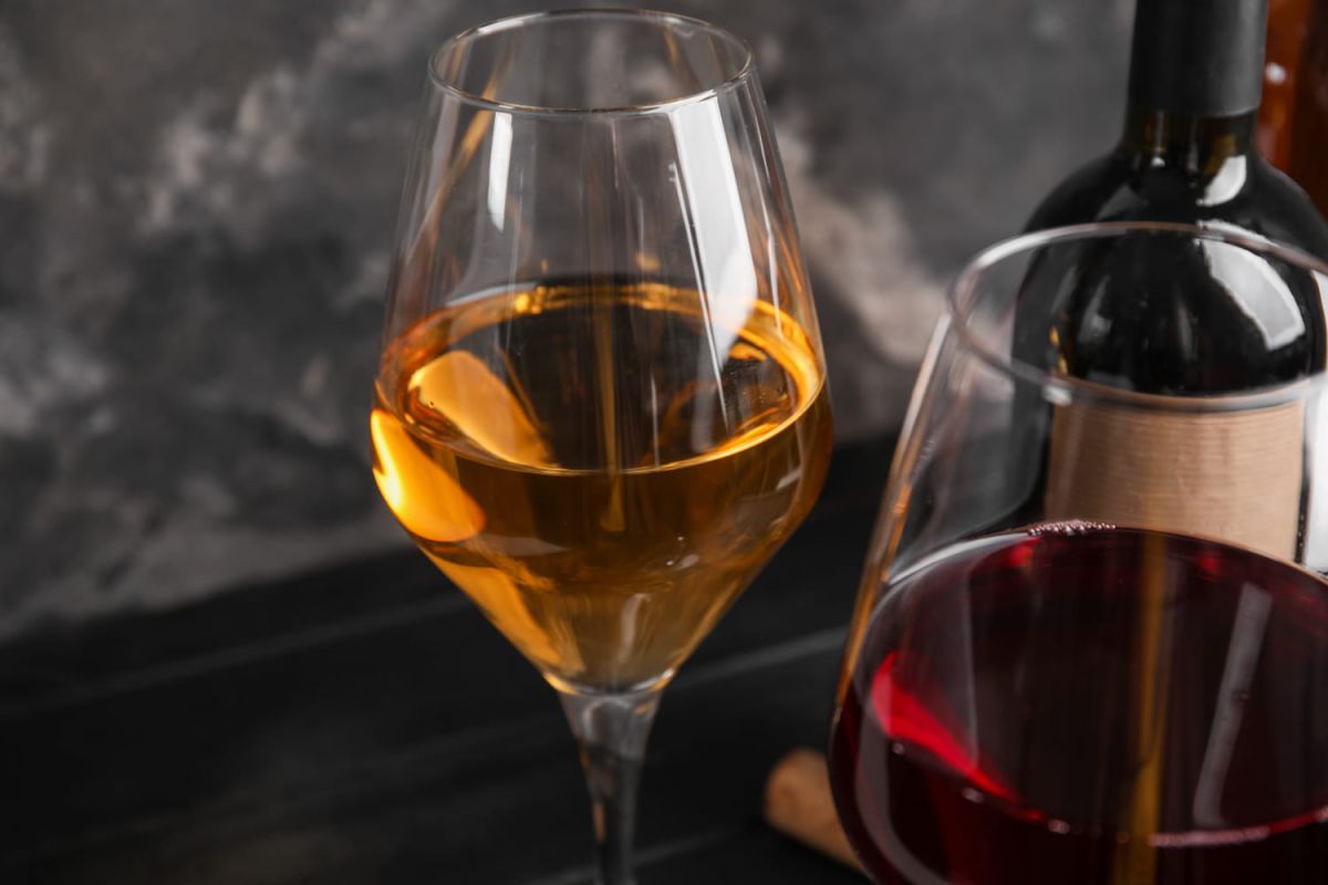 Découvrez le vin orange, l'allié idéal de vos repas gourmands