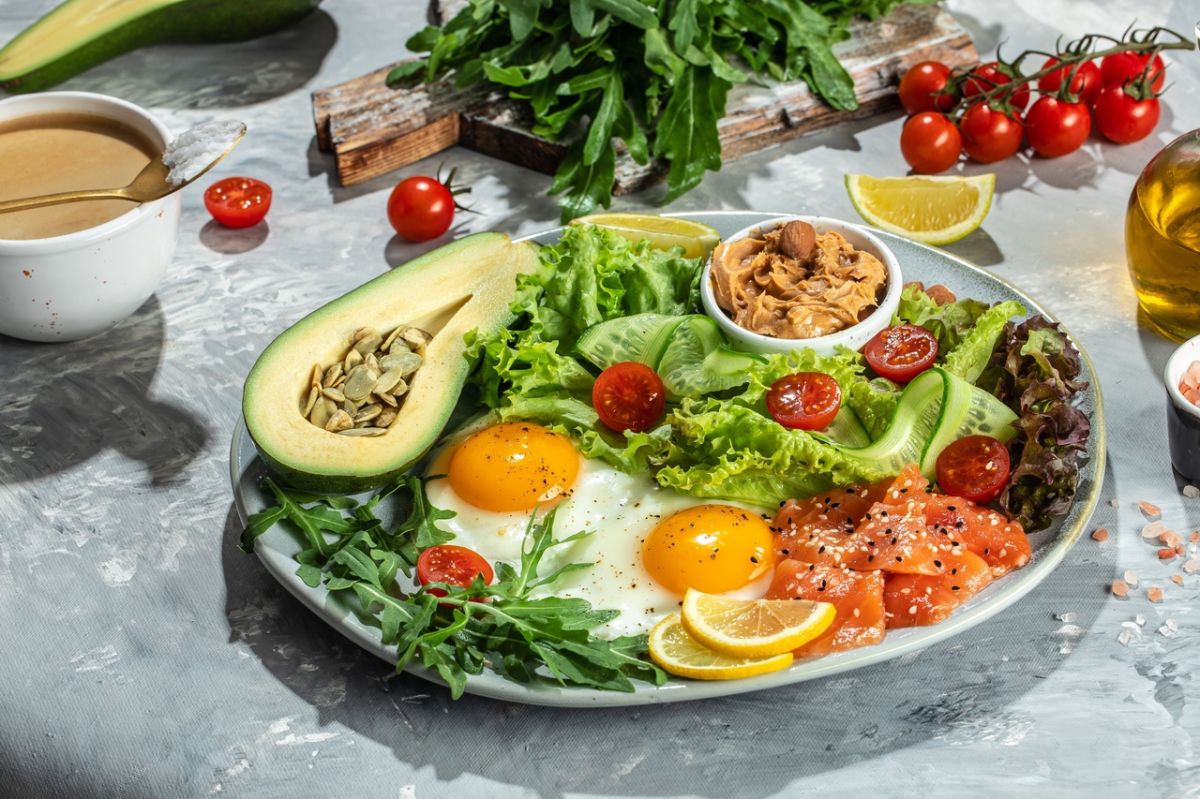 Des habitudes alimentaires qui prolongent la vie : découvrez laquelle est la meilleure