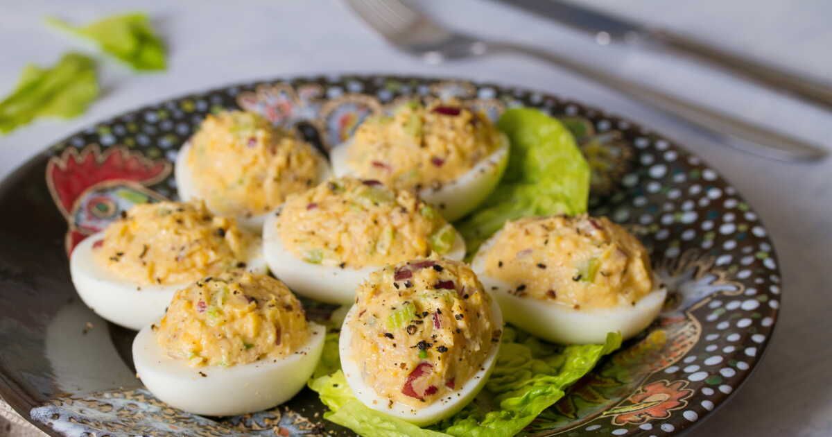 Découvrez les œufs farcis de mamie Paulette, une recette pleine de saveurs