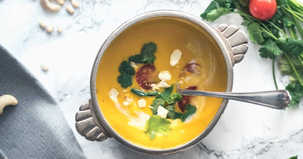 Un velouté réconfortant de carottes, coco et coriandre pour affronter l'automne