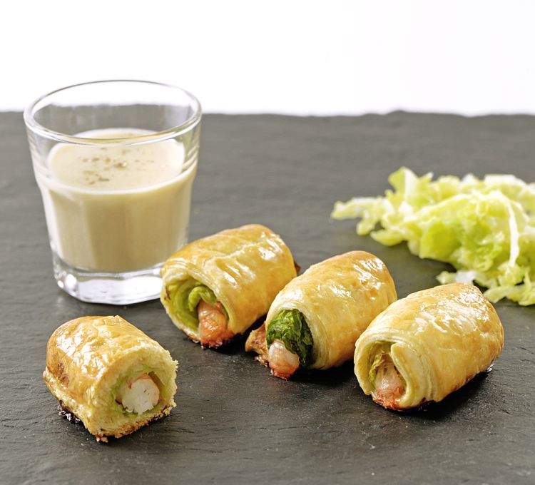 Feuilletés de langoustines au chou vert, sauce au cidre et échalotes