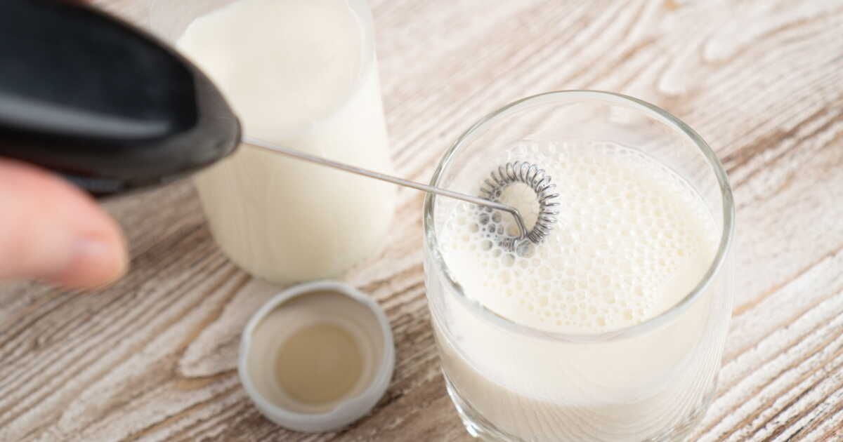 Des astuces pour faire mousser du lait chez soi en toute simplicité