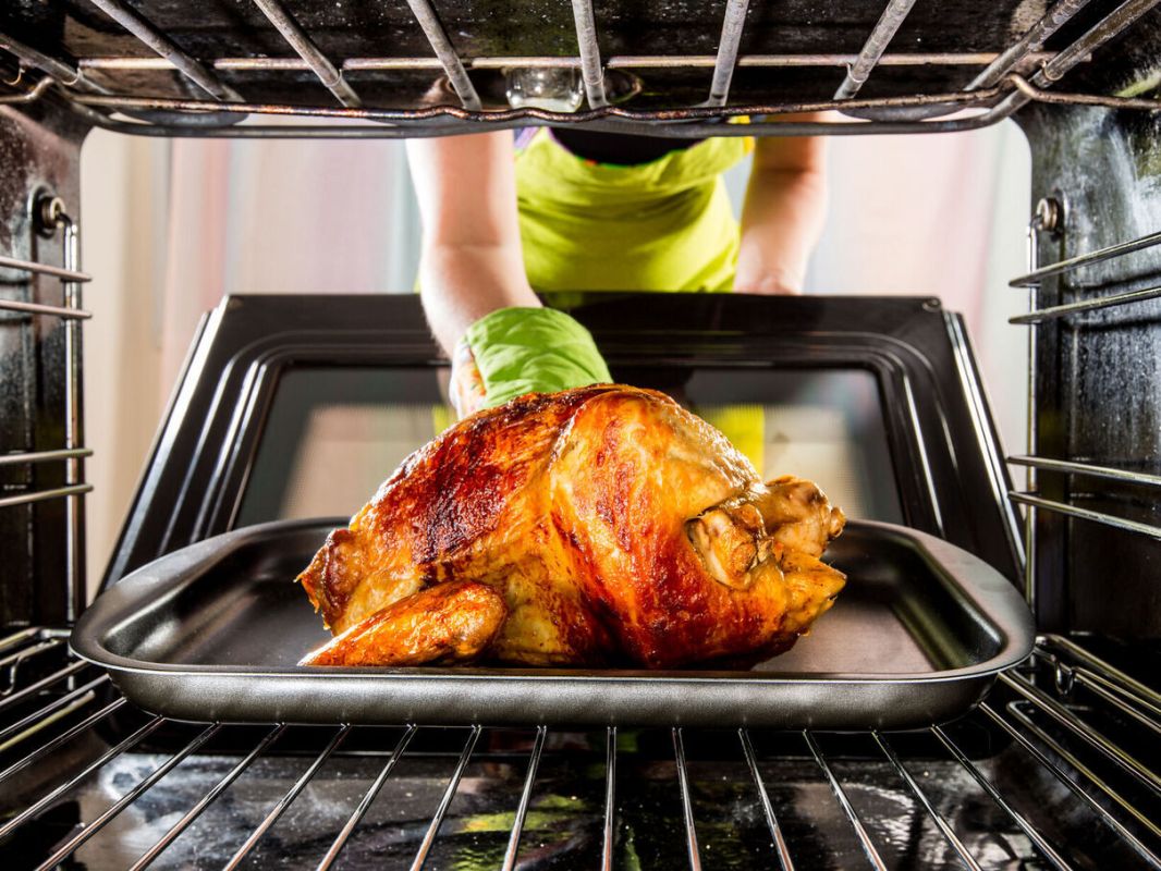 Les secrets pour sublimer le poulet rôti de mamie