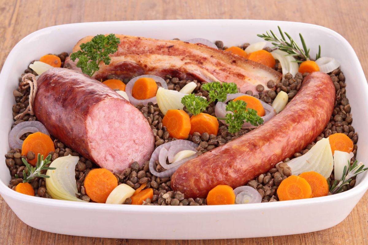 Découvrez le petit salé aux lentilles : les astuces d'un chef auvergnat