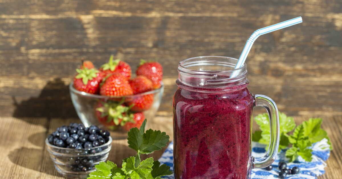 Des recettes irrésistibles de smoothies aux fruits rouges pour l'été