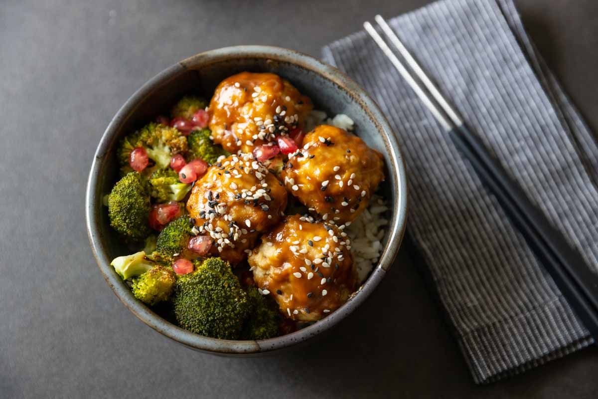 Boulettes de poulet laquées au gingembre