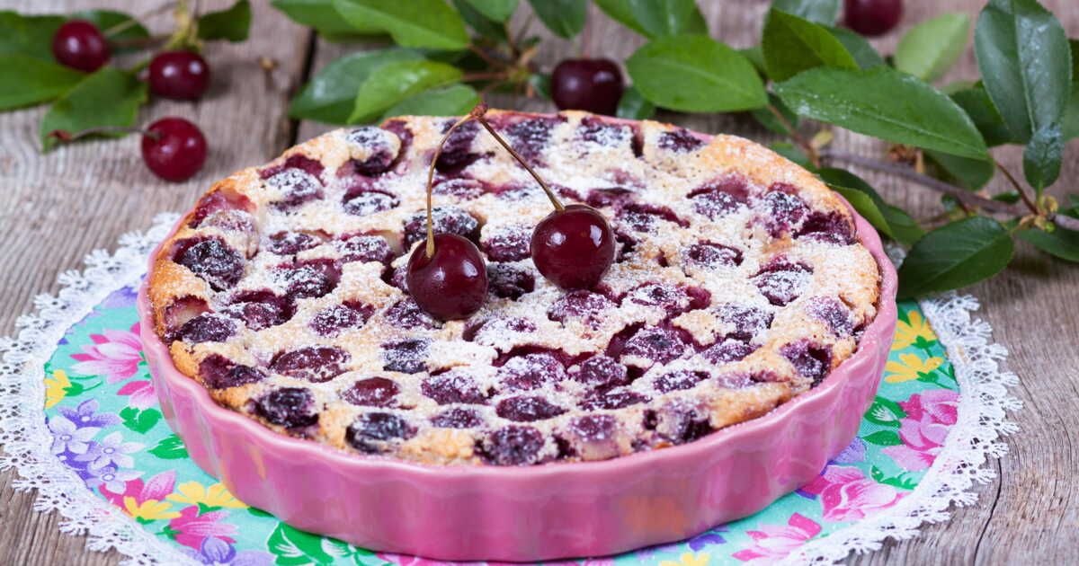 Savourez un clafoutis aux cerises facilement avec les astuces d'un grand pâtissier