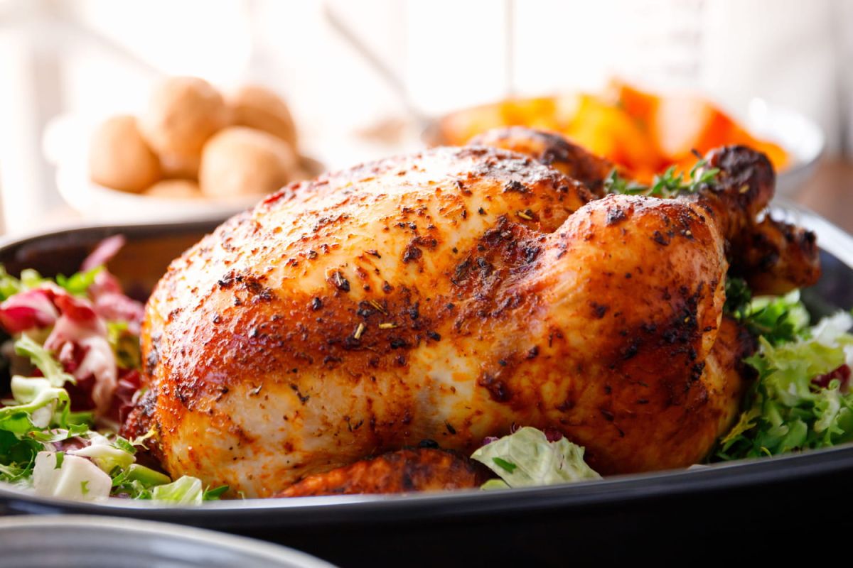 Le poulet rôti de supermarché : un vrai faux bon plan ?