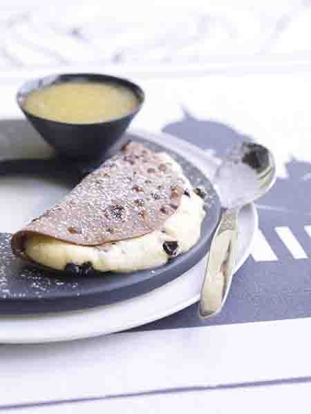 Crêpes légères au chocolat, verveine et menthe