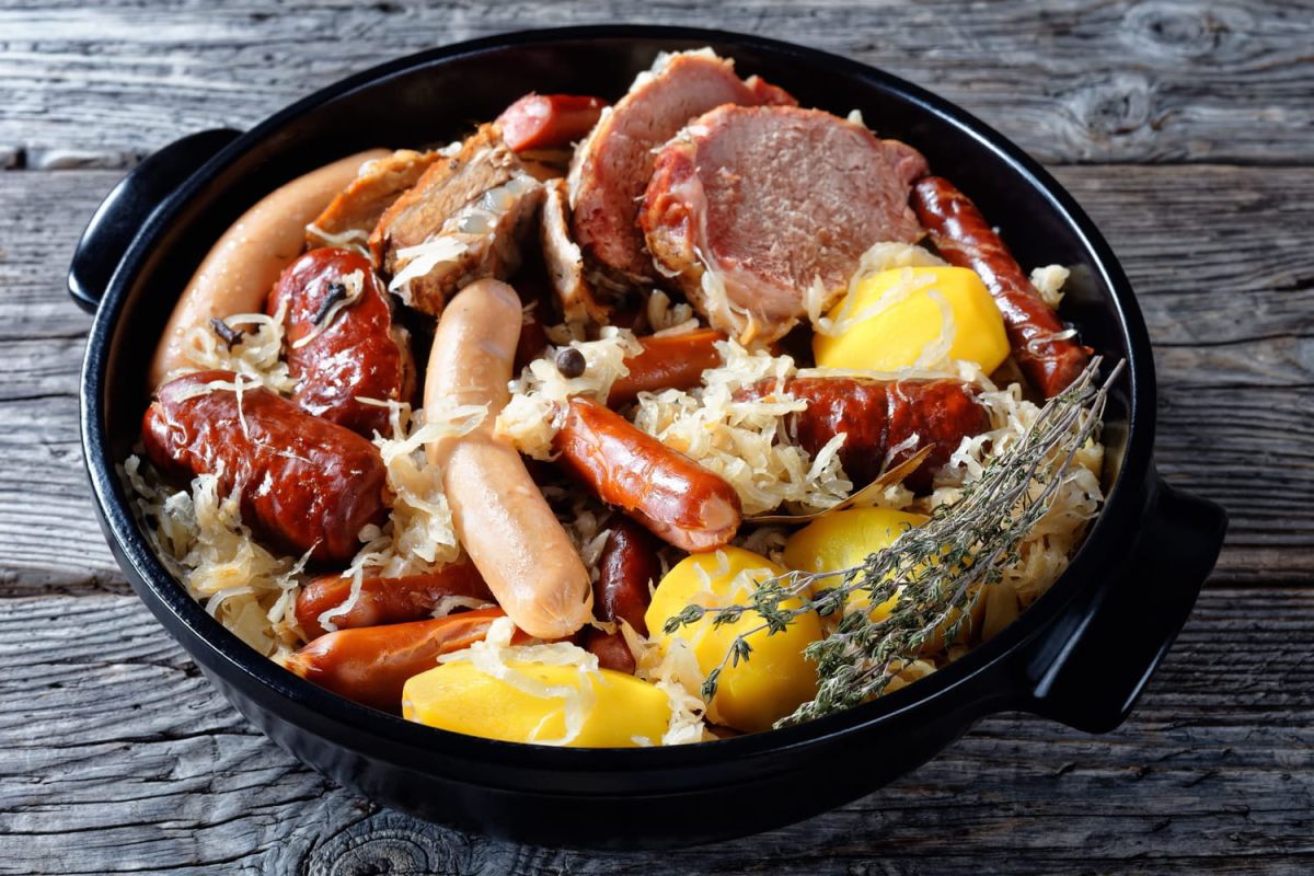 La choucroute festive de Cyril Lignac pour un Noël sous le signe de la convivialité