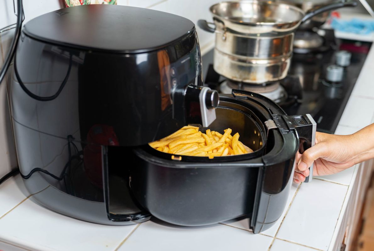 Les inconvénients cachés des airfryers : ce qu'il faut savoir avant d'acheter
