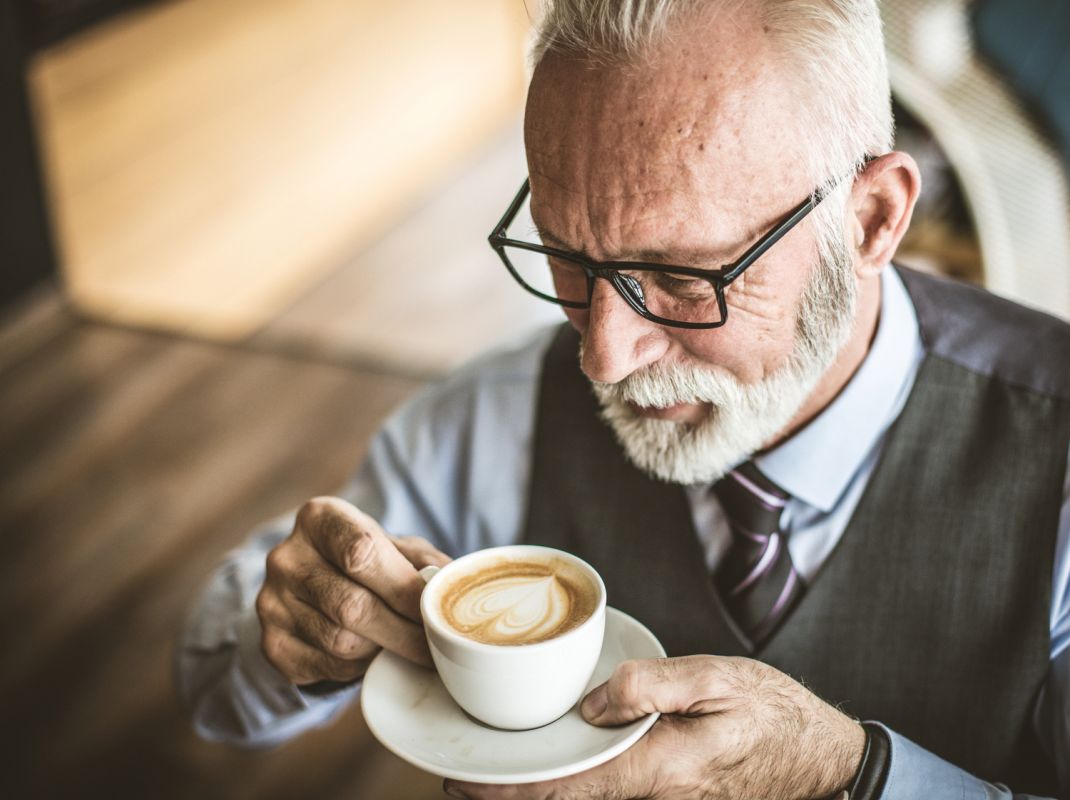 Le café, un allié inattendu contre la démence ?