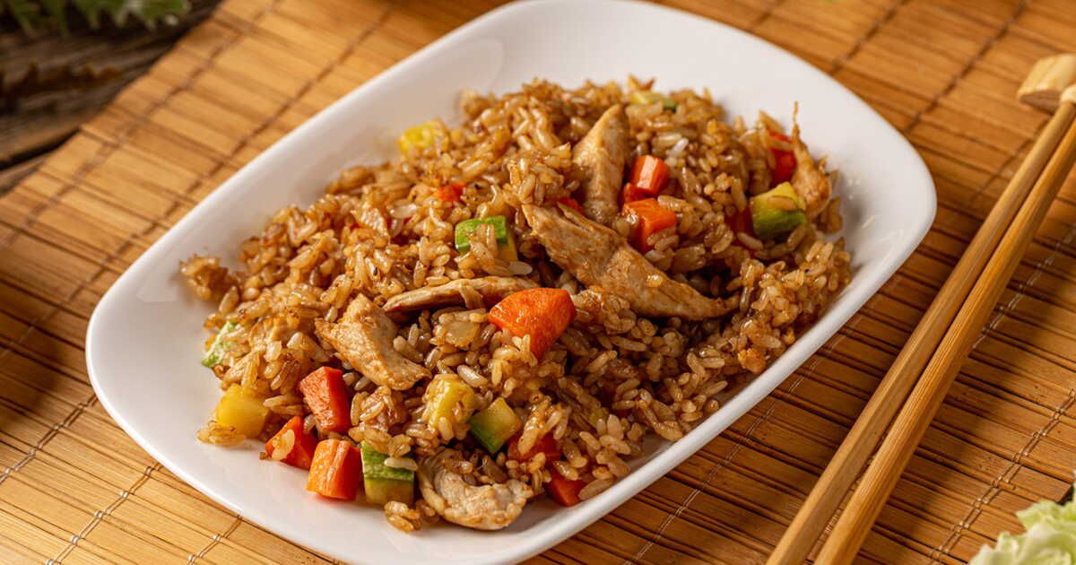 Riz frit au poulet et bœuf : une recette trop bonne pour les restes